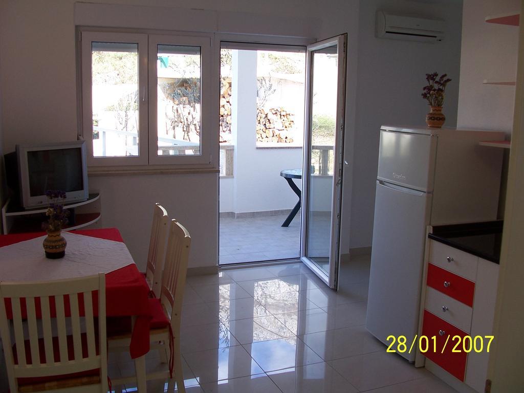 Apartments Perdijic Nemira Omiš Szoba fotó